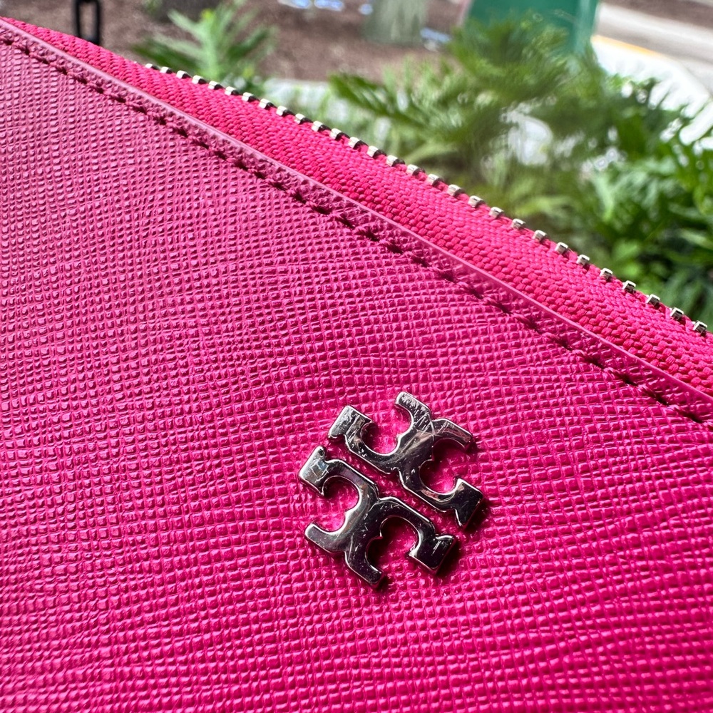 TORY BURCH PINK WALLET NO STRAP - Picture 3 of 7